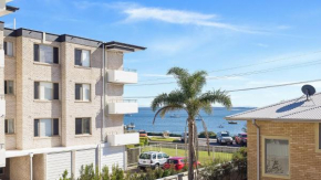 Hideaway 2, 3a Lillian St - filtered water views